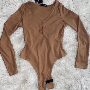 Pretty little thing - ribbed body suit nude